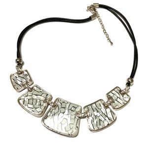 🌟 SALE $13 🌟 Vintage Shell Mother Of Pearl Silver Tone Rhinestone Rope Necklace